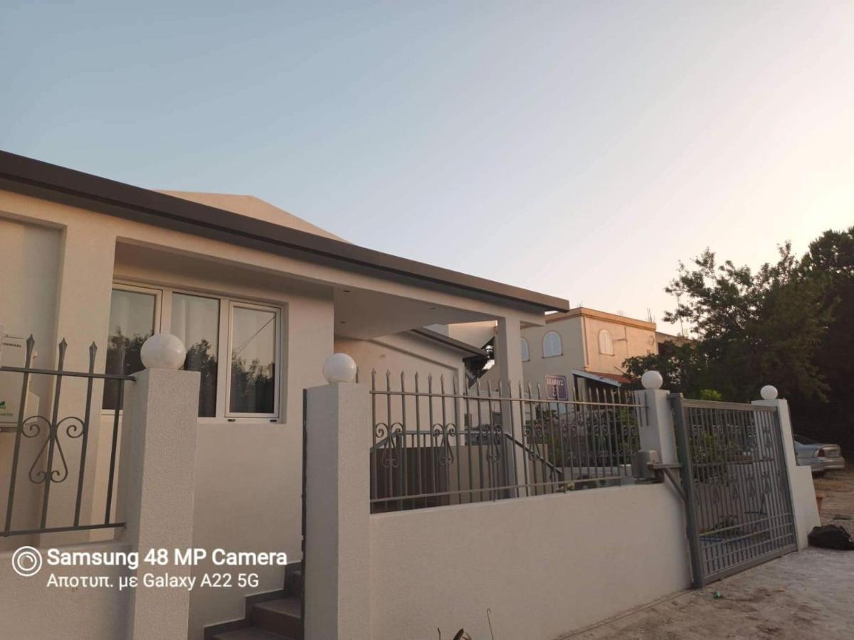 Oresti'S Villa Near Airport & Beach Artemida  Ngoại thất bức ảnh
